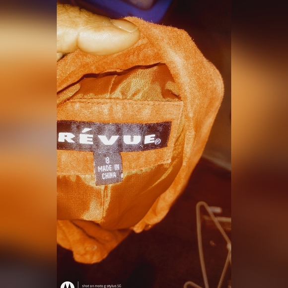 Rèvue - Picture 2 of 3